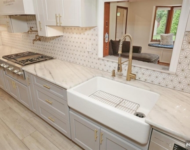 434 Hasbrouck - Photo Thumbnail 10