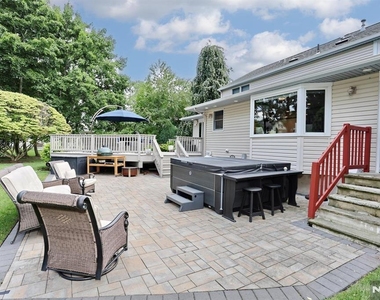 434 Hasbrouck - Photo Thumbnail 46