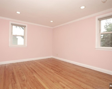 434 Hasbrouck - Photo Thumbnail 32
