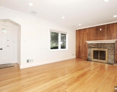 434 Hasbrouck - Photo Thumbnail 2