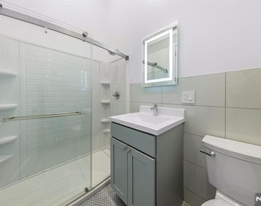 153 Orchard - Photo Thumbnail 18