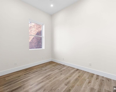 153 Orchard - Photo Thumbnail 19