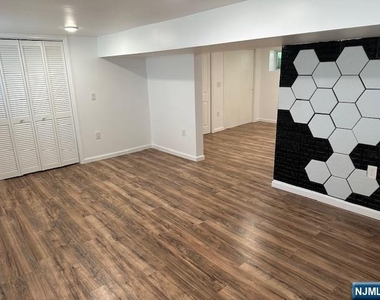 1249 Beaumont - Photo Thumbnail 13