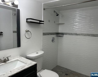 1249 Beaumont - Photo Thumbnail 16