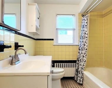 409 Market - Photo Thumbnail 3