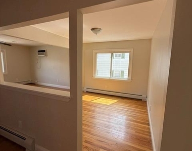 599 Boulevard - Photo Thumbnail 12