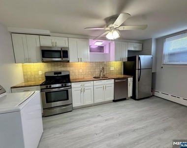 687 Midland - Photo Thumbnail 8
