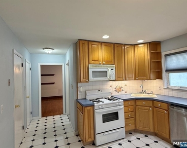 409 Cleveland - Photo Thumbnail 3