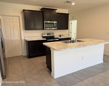 966 Trinity Street - Photo Thumbnail 2
