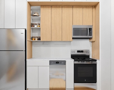 105 Berry Street #3L - Photo Thumbnail 3