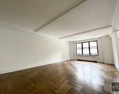 East 38 Street - Photo Thumbnail 1