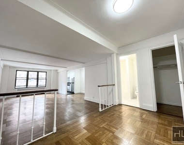 East 38 Street - Photo Thumbnail 2