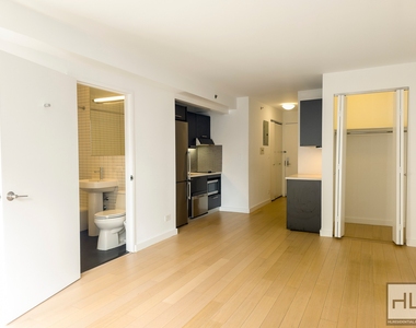 East 39th Street - Photo Thumbnail 1