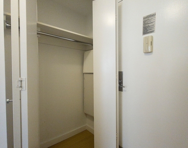 East 39th Street - Photo Thumbnail 5