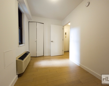 East 39th Street - Photo Thumbnail 14