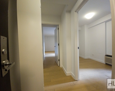 East 39th Street - Photo Thumbnail 10