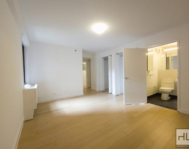 East 39th Street - Photo Thumbnail 18
