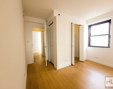 East 39th Street - Photo Thumbnail 3