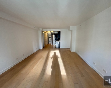 East 39th Street - Photo Thumbnail 5