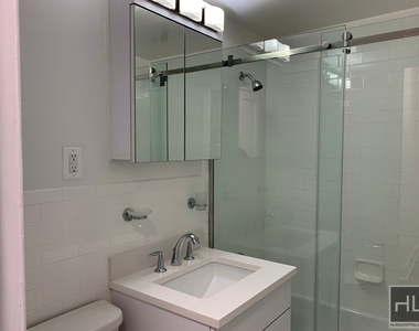 E 16 St - Photo Thumbnail 4