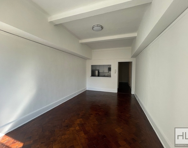 West 73rd Street - Photo Thumbnail 1