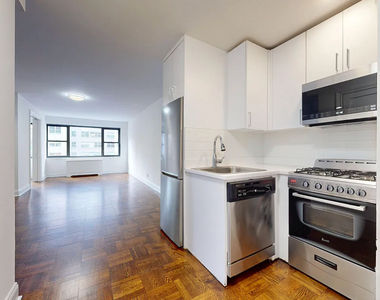 East 56 Street - Photo Thumbnail 1