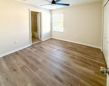 13715 Rosette Road - Photo Thumbnail 17