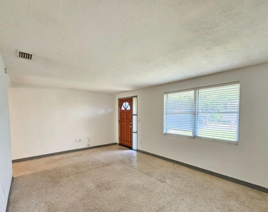 4122 Kibler Lane - Photo Thumbnail 2
