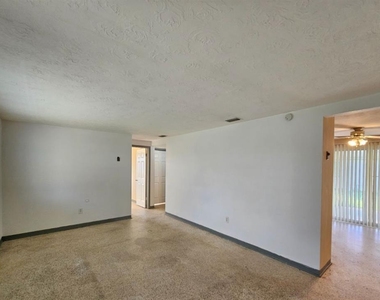 4122 Kibler Lane - Photo Thumbnail 3