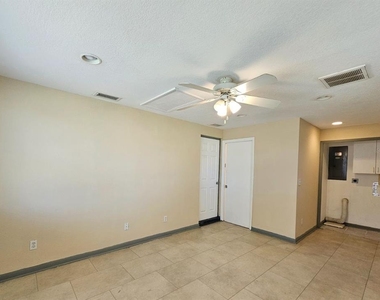 4122 Kibler Lane - Photo Thumbnail 14