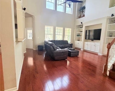 6015 Churchside Drive - Photo Thumbnail 4