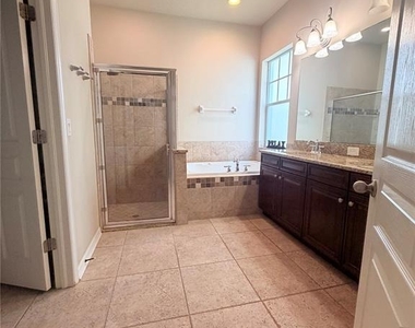 6015 Churchside Drive - Photo Thumbnail 9