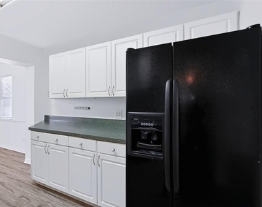 7606 Alvina Street - Photo Thumbnail 8