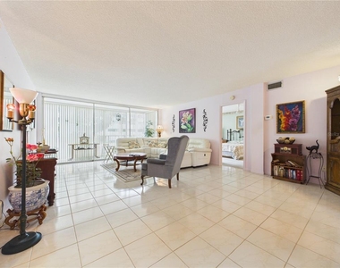 50 Harbor View Lane - Photo Thumbnail 4