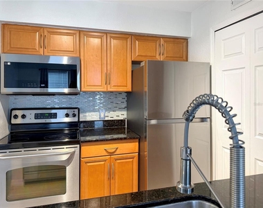 3305 Haviland Court - Photo Thumbnail 7