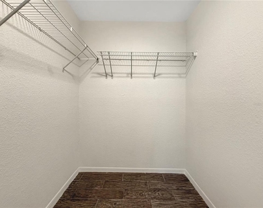 3305 Haviland Court - Photo Thumbnail 20