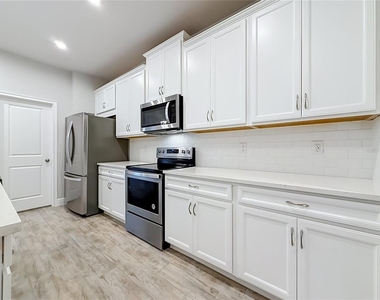 6076 Grand Sonata Avenue - Photo Thumbnail 20