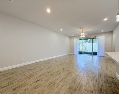 6076 Grand Sonata Avenue - Photo Thumbnail 18