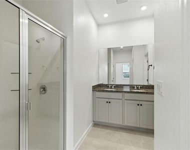 11750 Sunsail Avenue - Photo Thumbnail 15