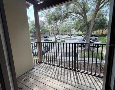 199 Afton Sq - Photo Thumbnail 6