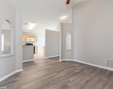 317 Majesty Drive - Photo Thumbnail 10