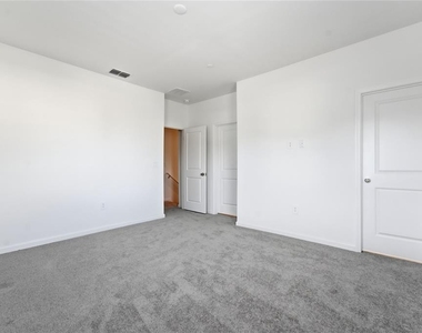 2212 Red Sun Street - Photo Thumbnail 12