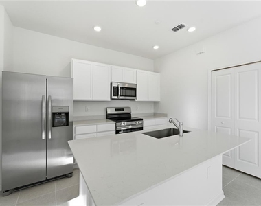 2212 Red Sun Street - Photo Thumbnail 8