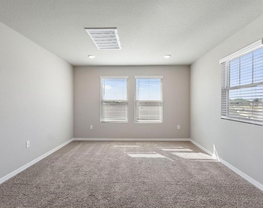 1220 Oak Valley Drive - Photo Thumbnail 17