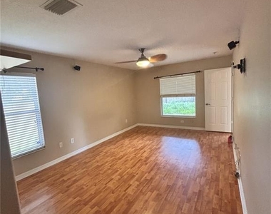 3613 Meadow Green Drive - Photo Thumbnail 17