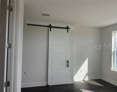421 Mike Roberto Way - Photo Thumbnail 25