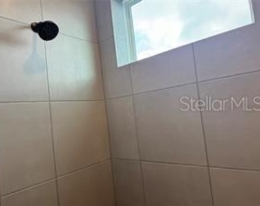 421 Mike Roberto Way - Photo Thumbnail 30