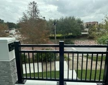421 Mike Roberto Way - Photo Thumbnail 21