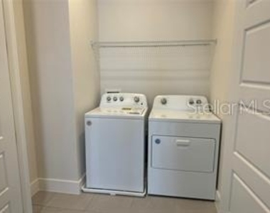 421 Mike Roberto Way - Photo Thumbnail 33