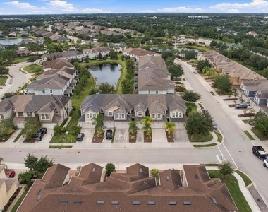 5010 Sunnyside Lane - Photo Thumbnail 10